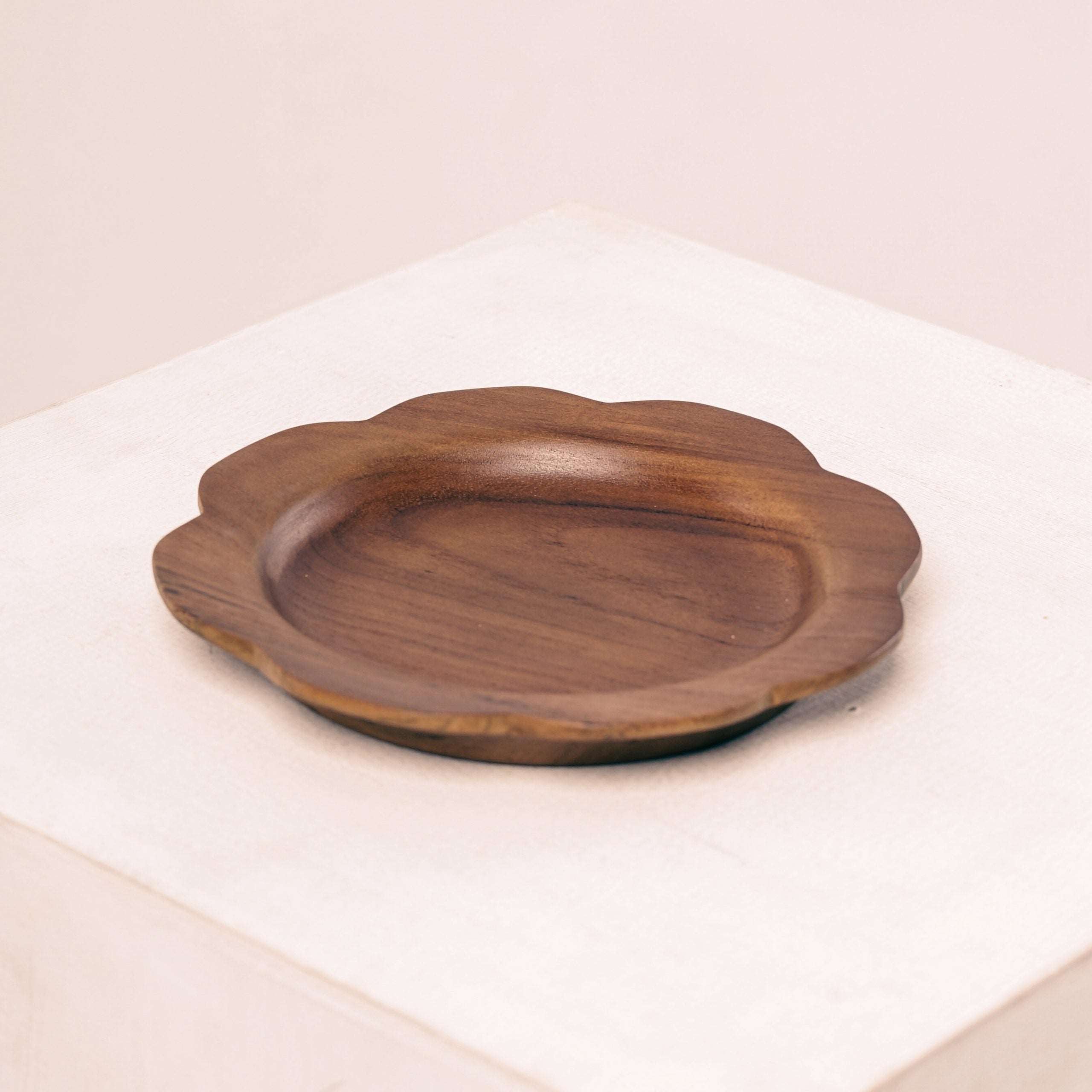 Wooden Scalloped Plate